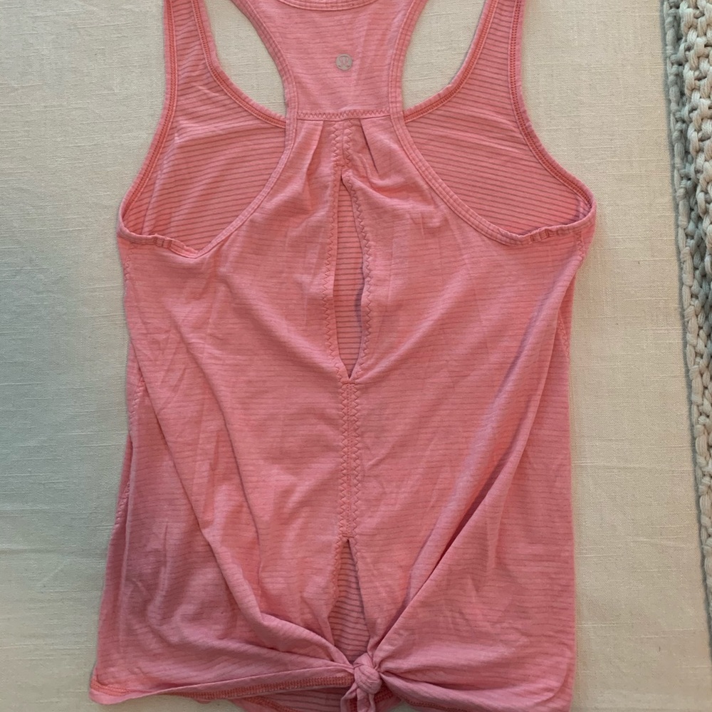 Lululemon tank top